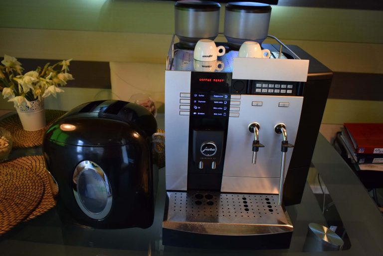 Jura Impressa X9 Coffee & Espresso Combo – ONE TOUCH – Milk Fridge